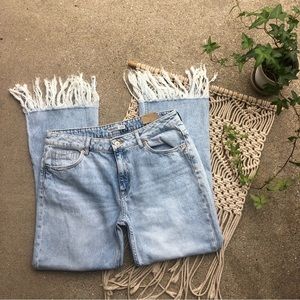New Zara Flare Frayed Bottom Jeans Size 10
